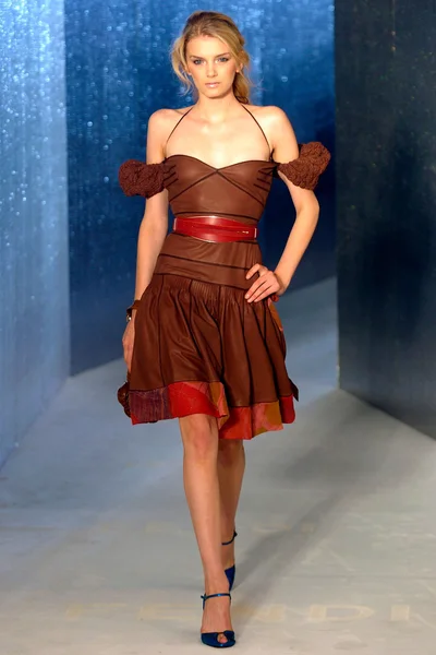 Look 60